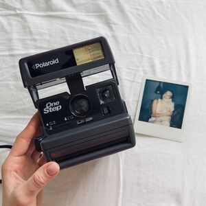 Polaroid OneStep 600 Black Instant Camera
